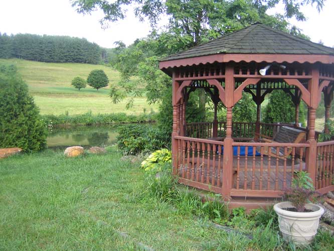 Community gazebo at Heritage Estates